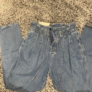 Arizona mom jean highest rise semi relaxed fit, with tapered leg